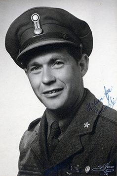 <b>Norvall Lillebø</b>